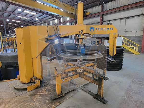Teksam manhole machine