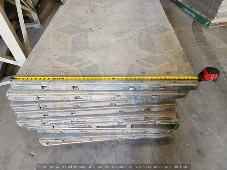 3,600 (43" W x 56" L x 40mm) plastic pallets