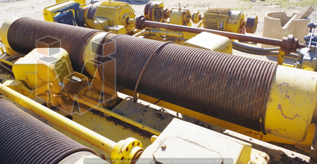 P & H hoist: 20 ton capacity