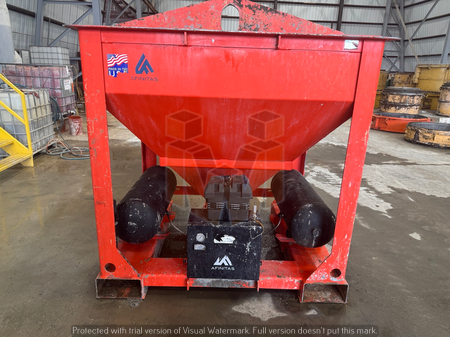 Concrete bucket