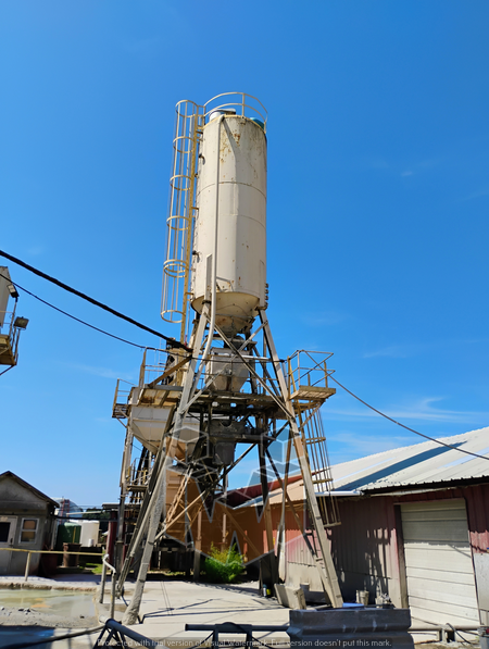 Batch Plant: 2 yd capacity