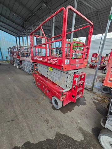 SkyJack Scissor Lift 30-35' Electric 46-48" Wide