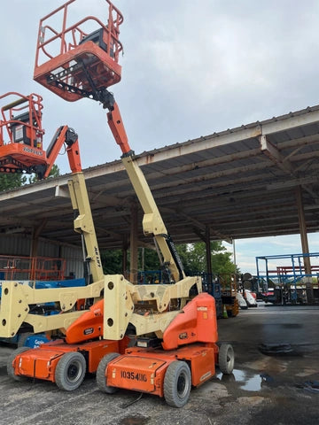 JLG Narrow Electric Boom Lift 40-46' Articulating
