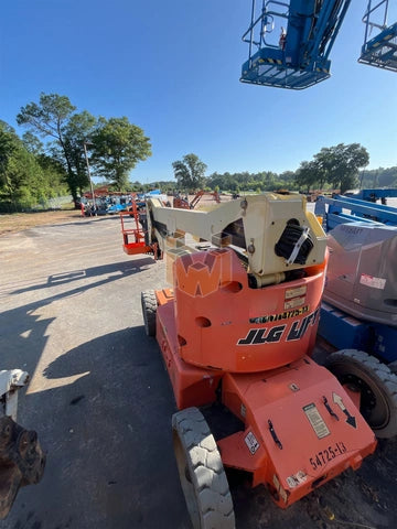 JLG Electric Articulating Boom Lift 43-46'