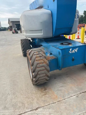 Genie Articulating Boom Lift 76-85'