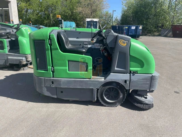 Tennant S30 Rider Sweeper