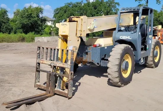 Gehl 40-49' Forklift Variable Reach 6000#