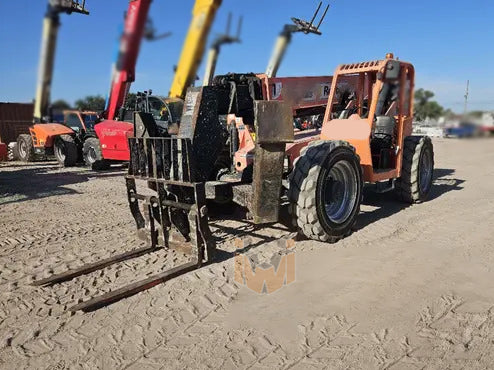 SkyTrak 50'-62' Variable Reach Forklift 10000#