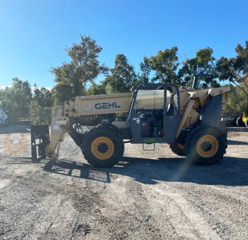 GEHL 50'-62' Variable Reach Forklift 10000#
