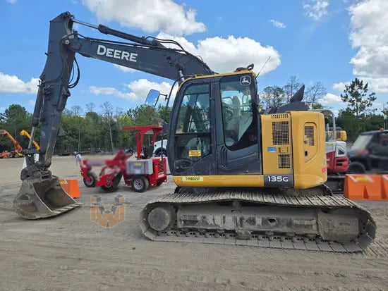John Deere Reduced Tail Swing Excavator