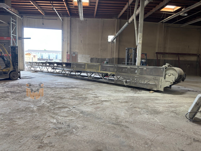 Conveyor belt: 52'L x 4'W x 2' tall