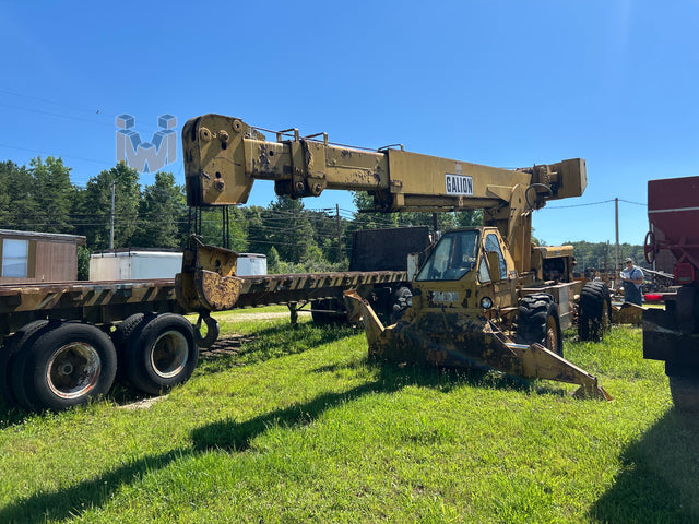 Galion 15-Ton Rough Terrain Crane
