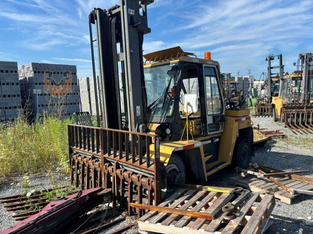 Caterpillar DP70 Forklift