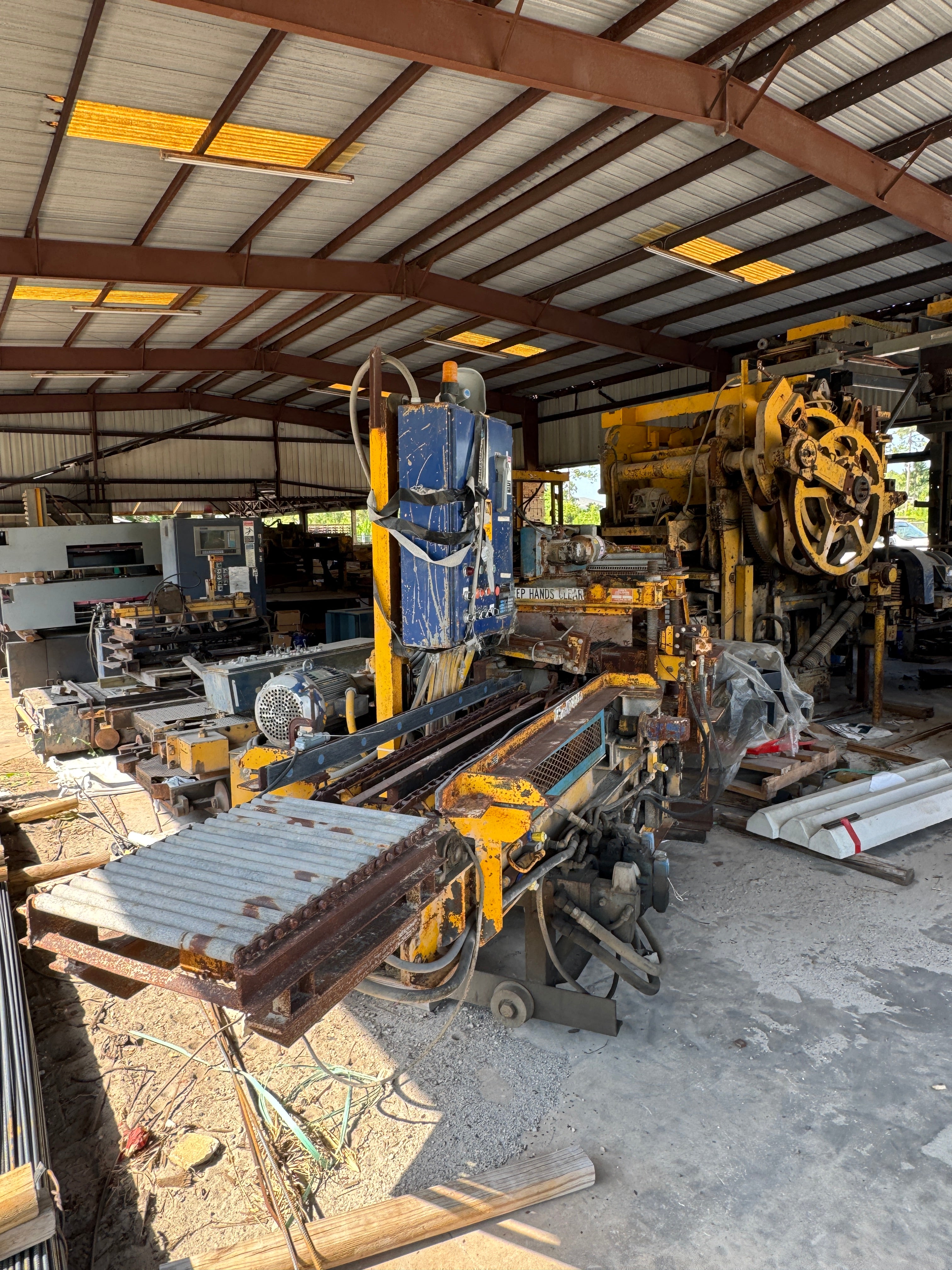 Besser V3-12 Block Plant