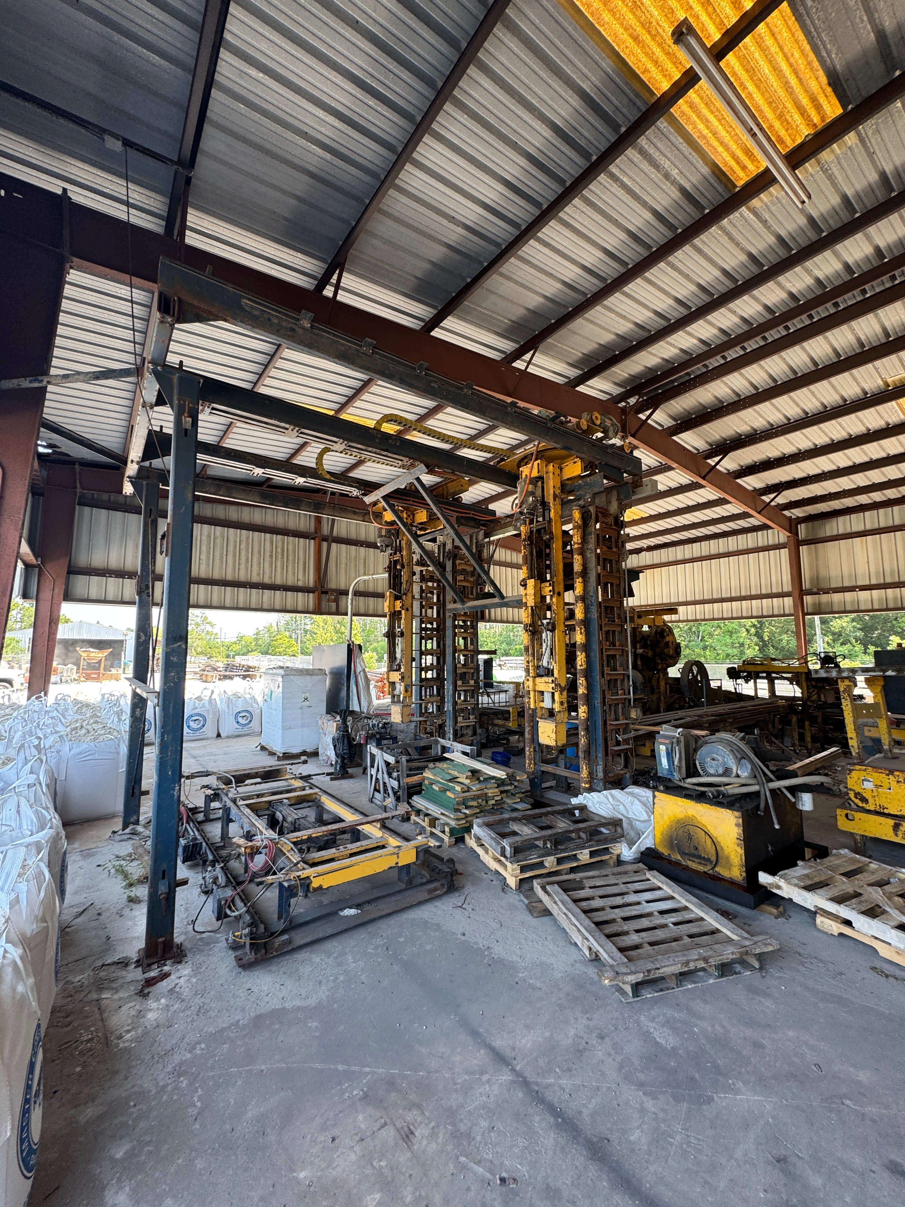 Besser V3-12 Block Plant