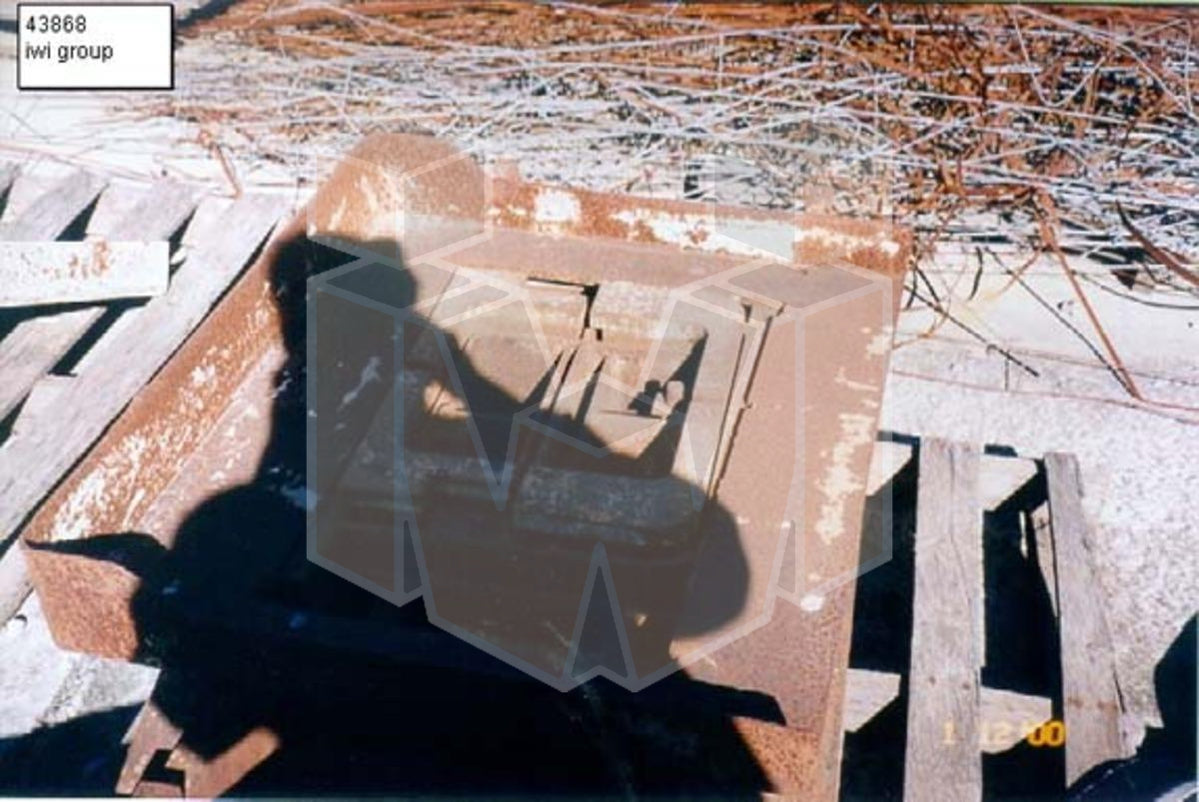 Besser Pilaster Mold Box: 8"