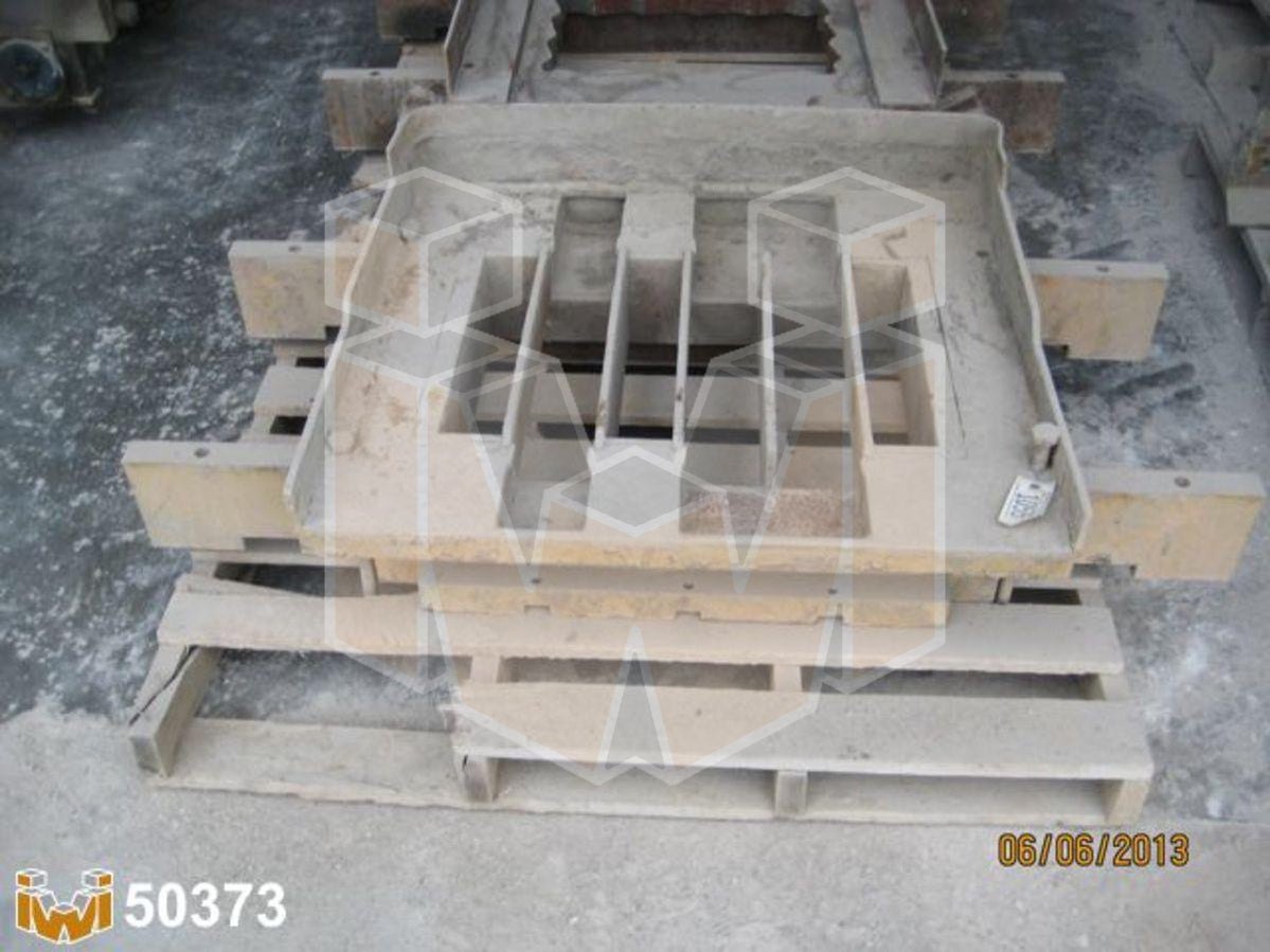 Besser Solid Header Mold Box