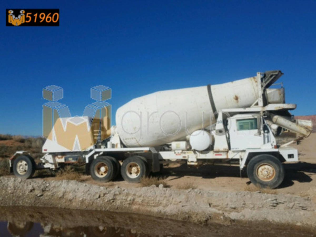 Oshkosh Ready Mix Truck 51960