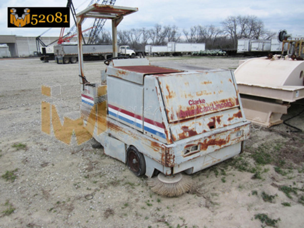 Clarke American 7700 Vacuum Floor Sweeper