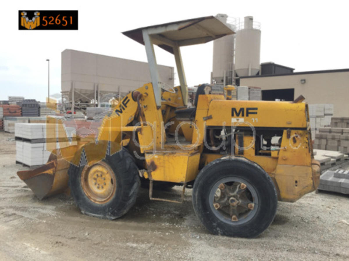 MF 1650 Front End Loader