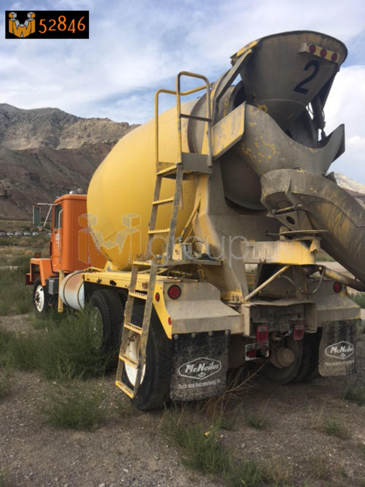 International Ready Mix Truck
