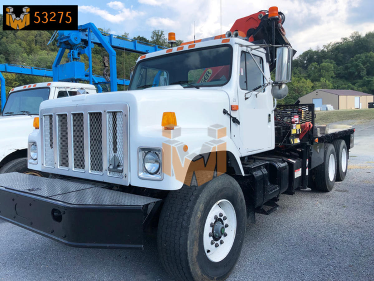International 2574 Boom Truck