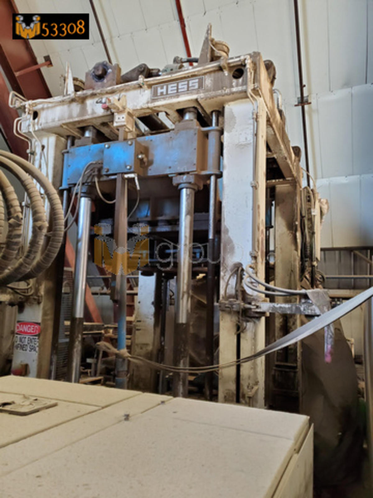 Hess RH-2000 Paver Machine