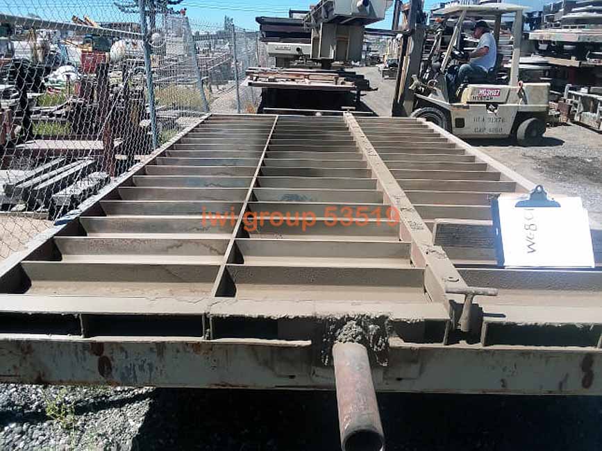 Helser Wall Cap Gang Mold