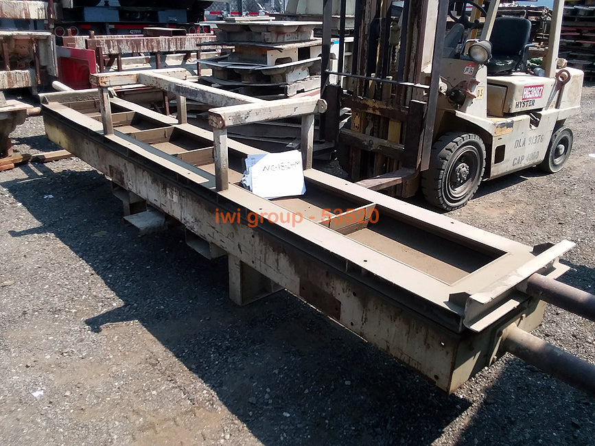 Helser Wall Cap Gang Mold