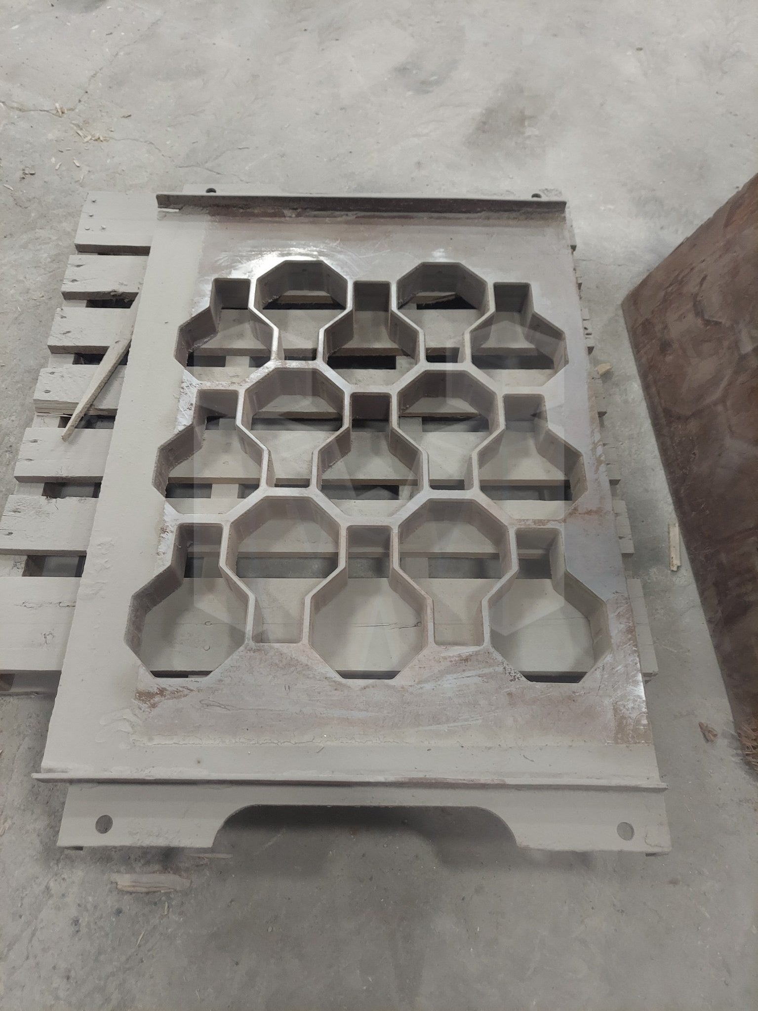 Fleming paver mold