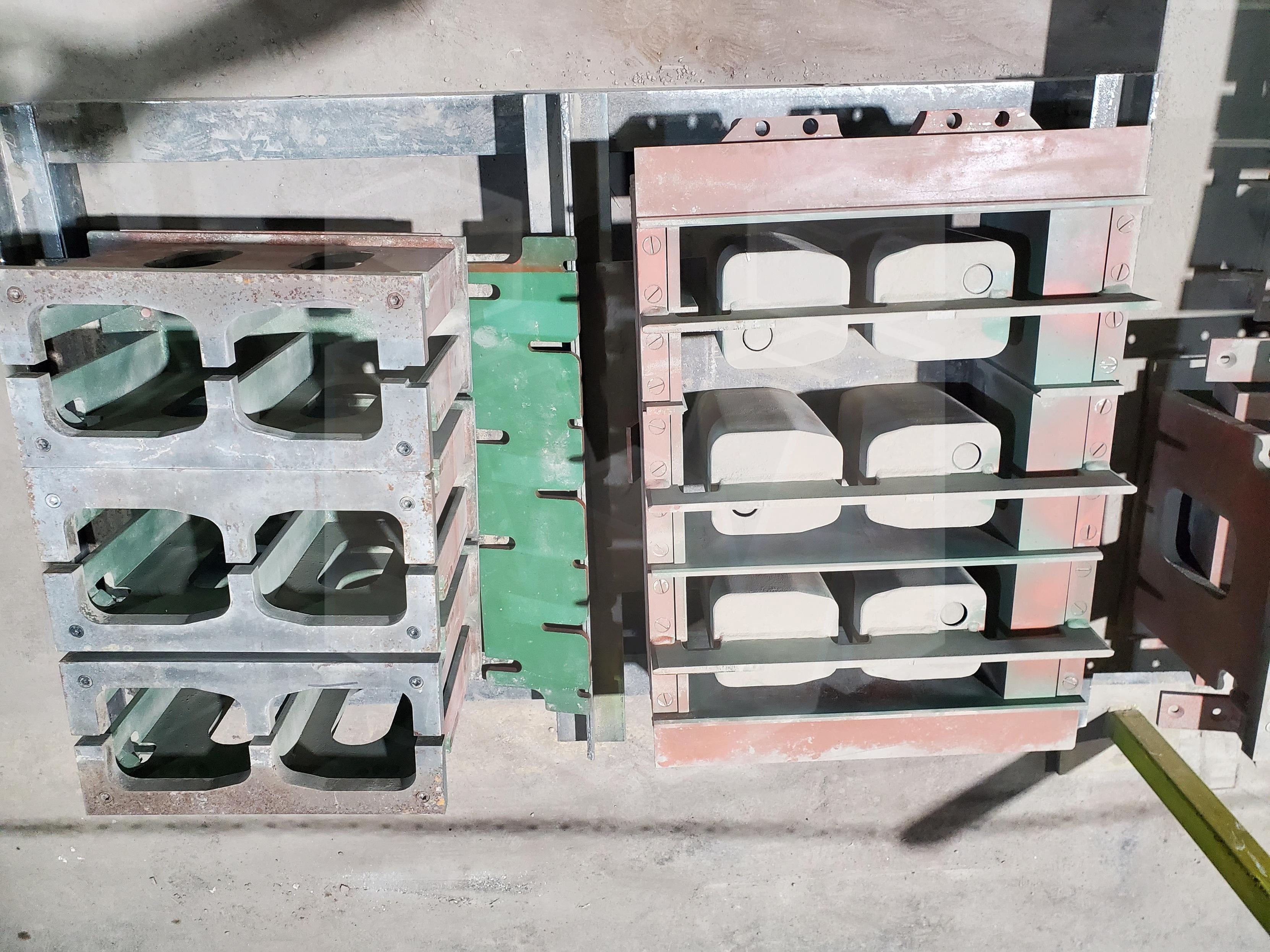 Columbia 16 metric molds