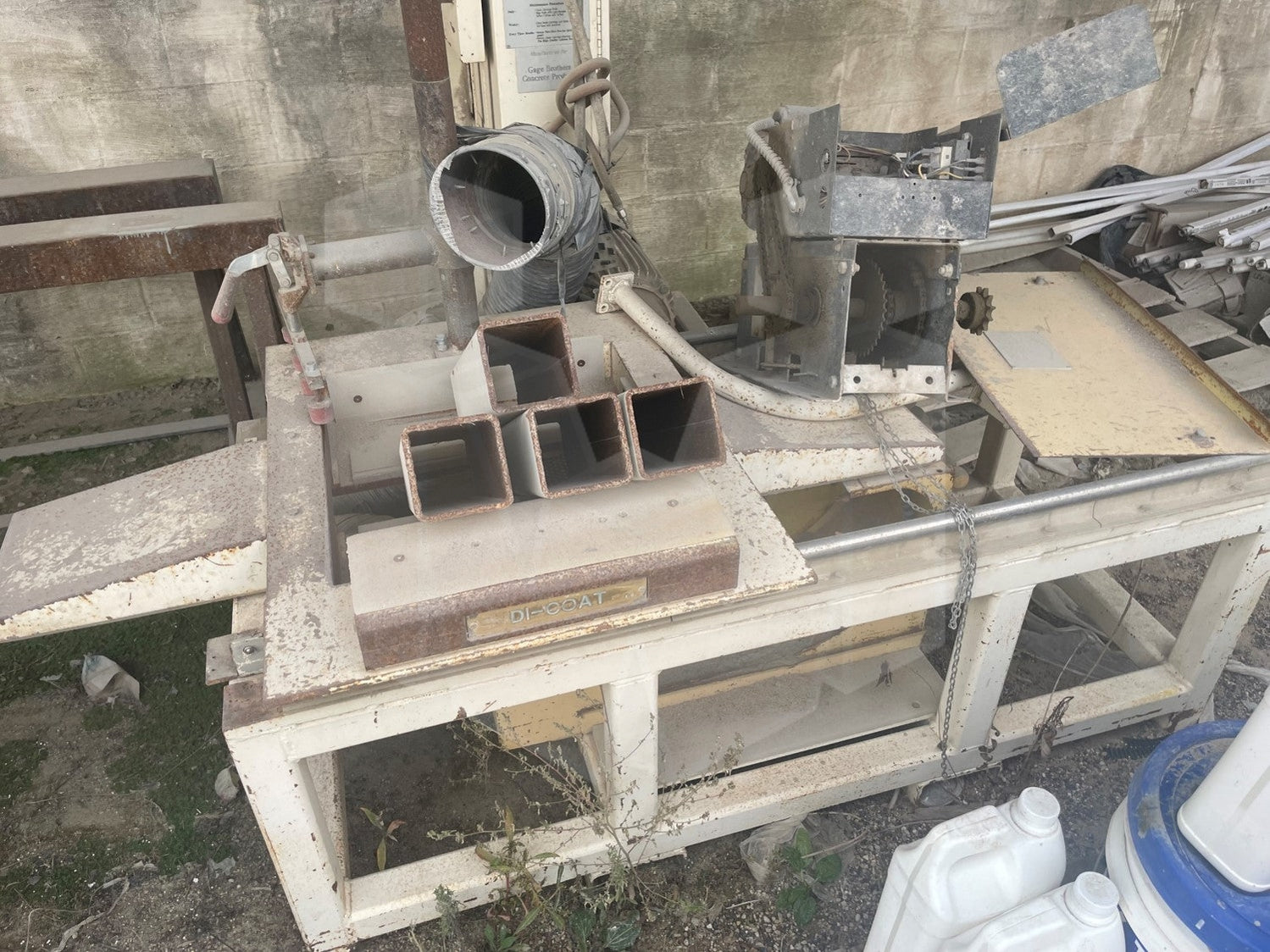 Di-Coat Bull Nose grinder