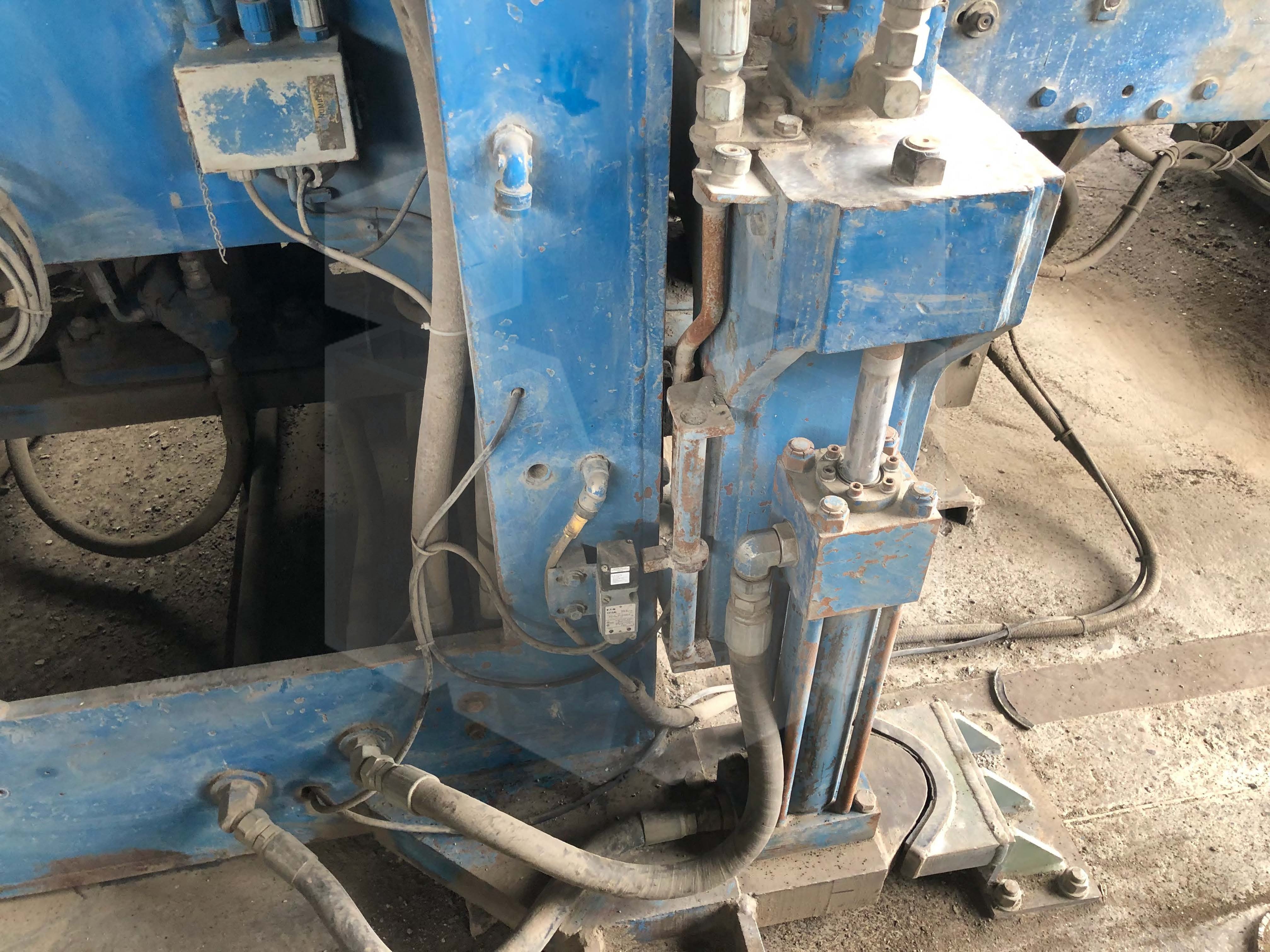 Columbia 1600 block machine