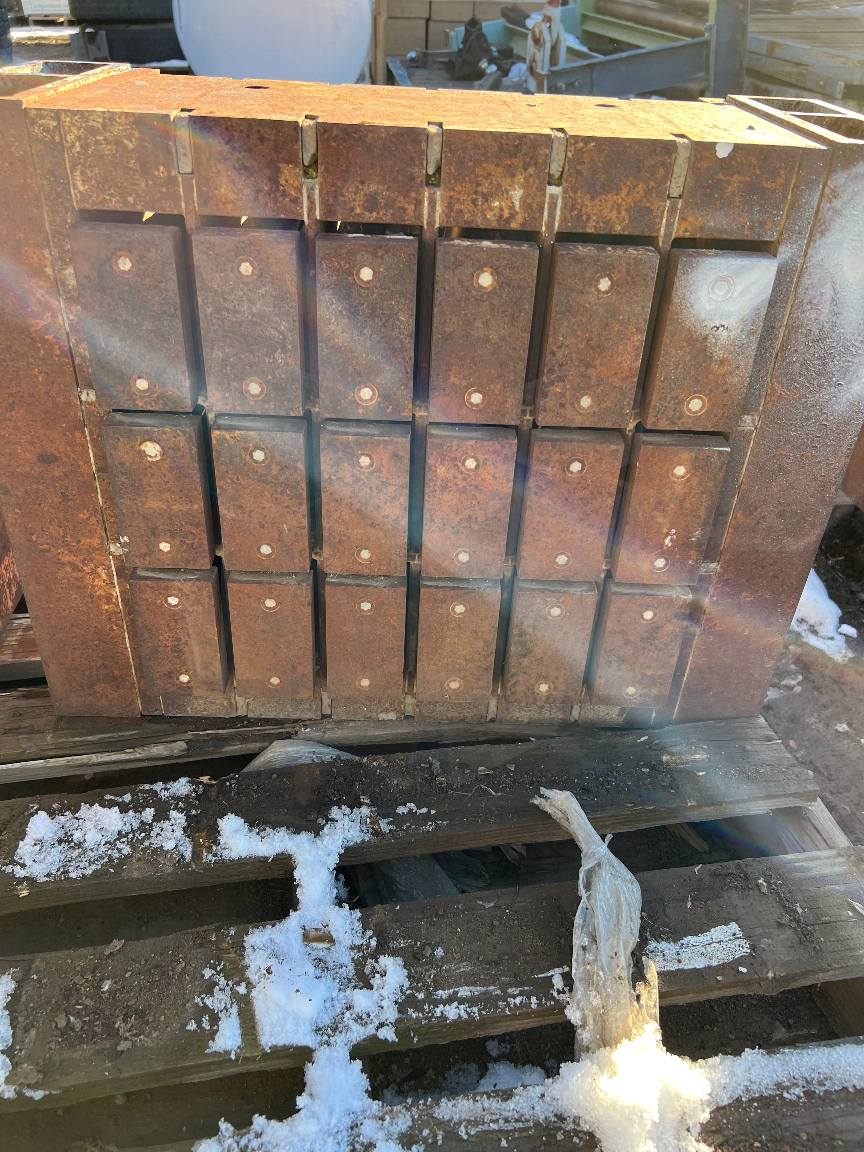 Columbia 16 brick mold