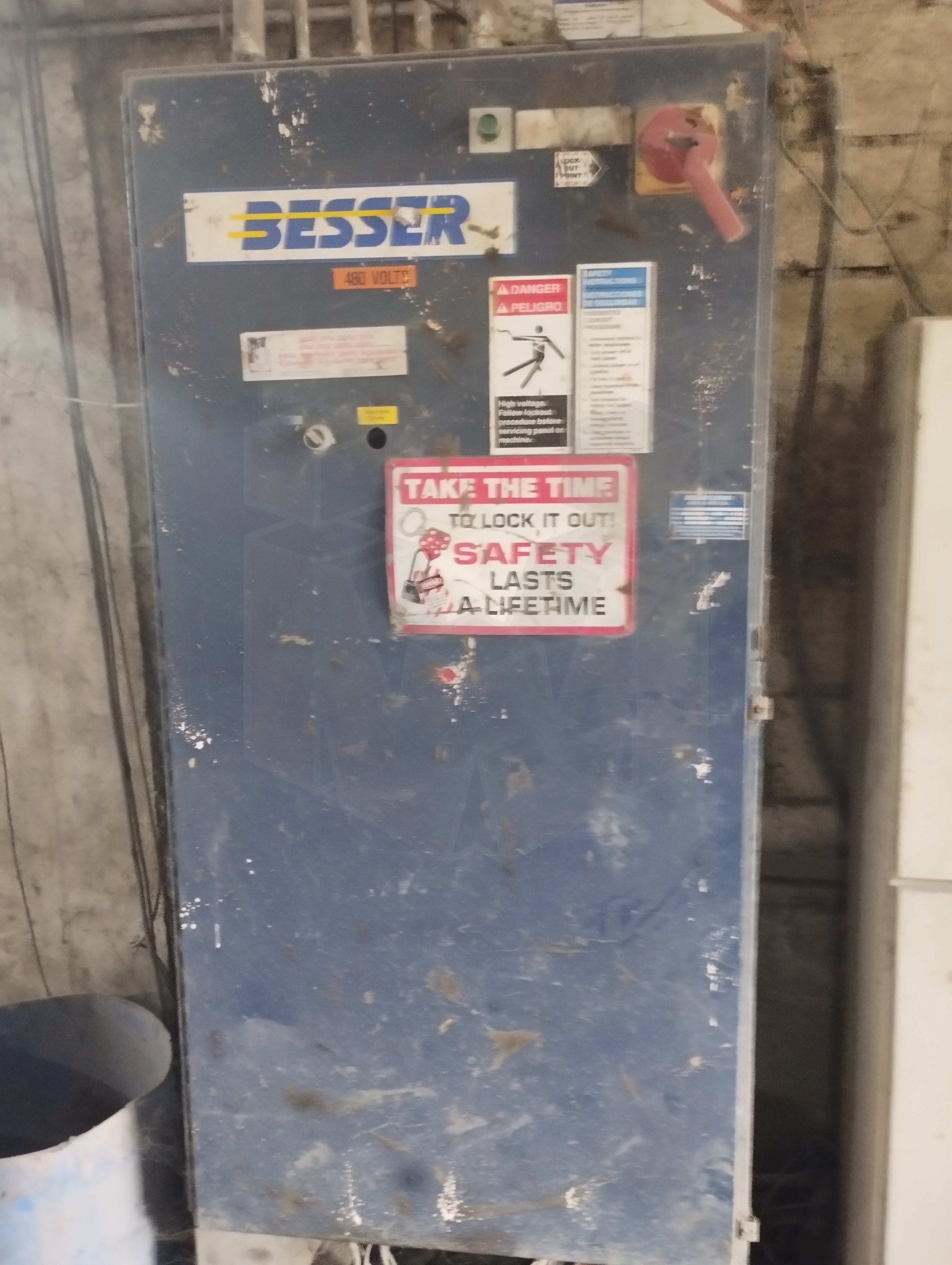 Besser V3-12 block machine