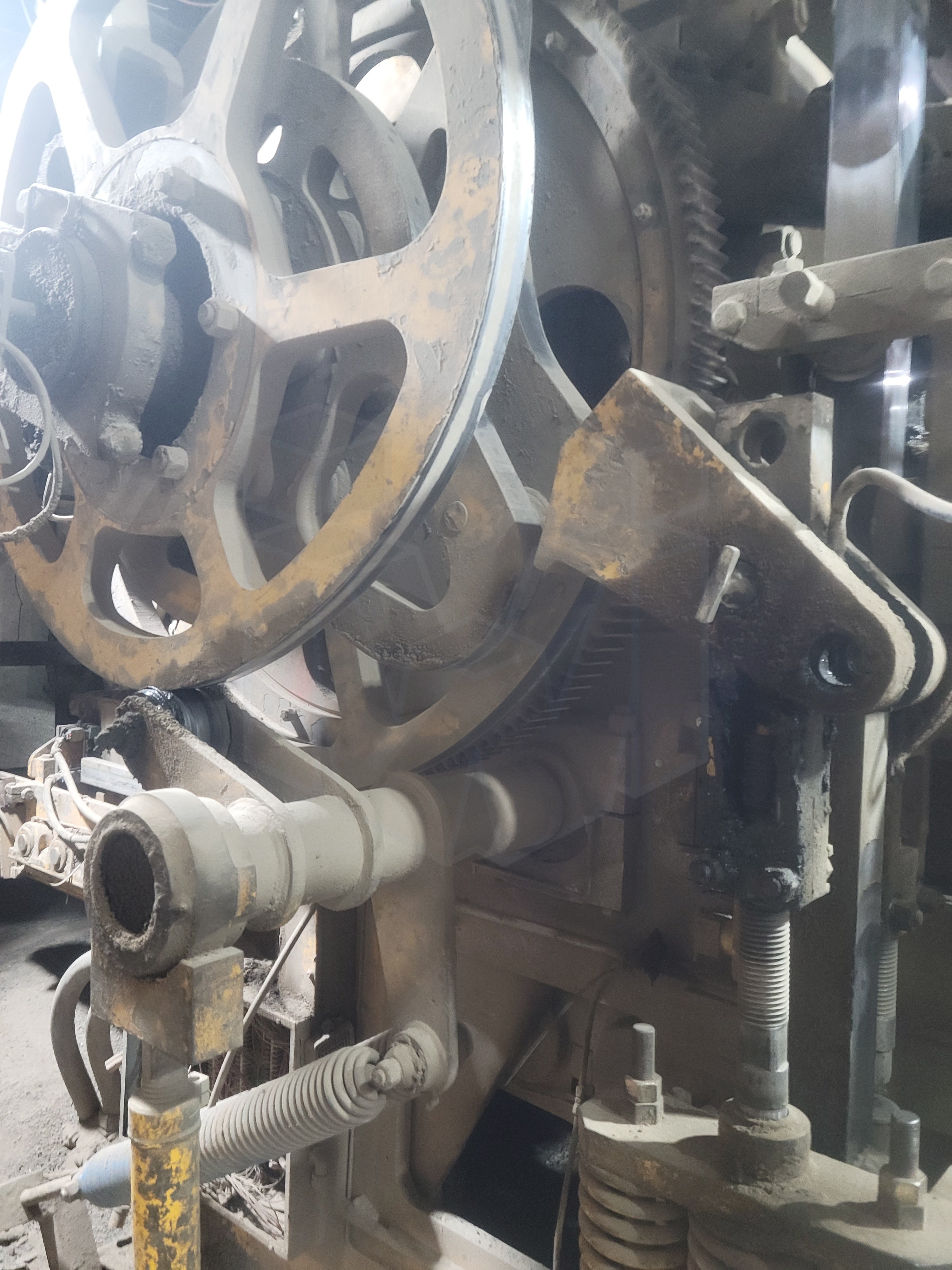 Besser V3-12 Block Machine