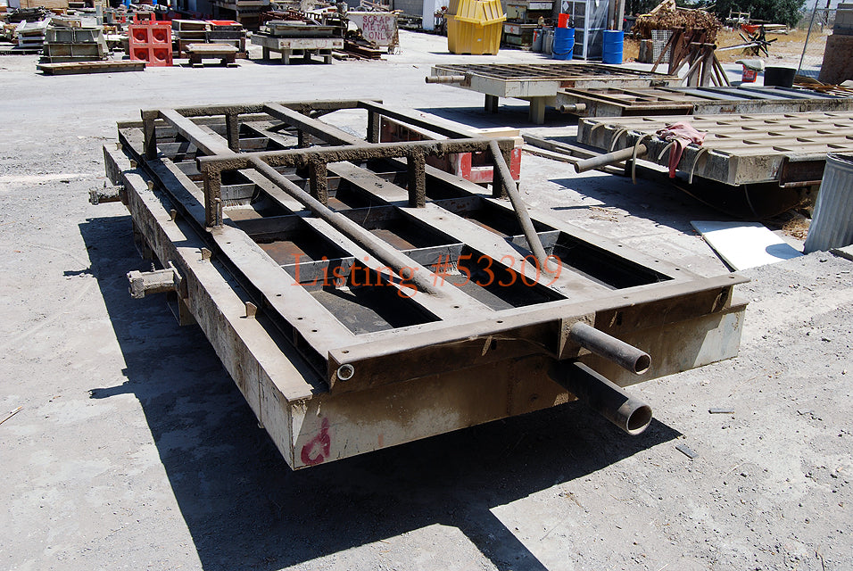 Helser Wall Cap Gang Mold