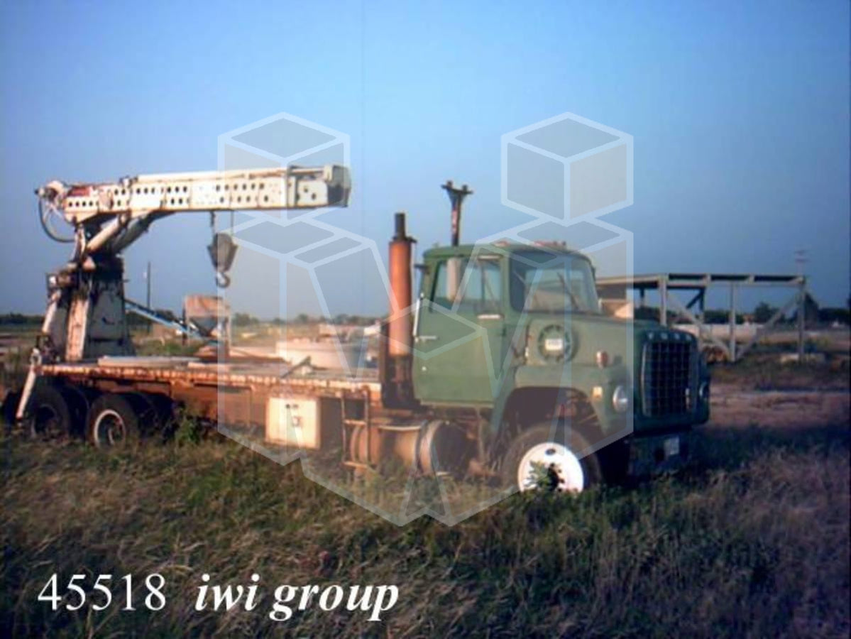 Ford 9000 Boom Truck