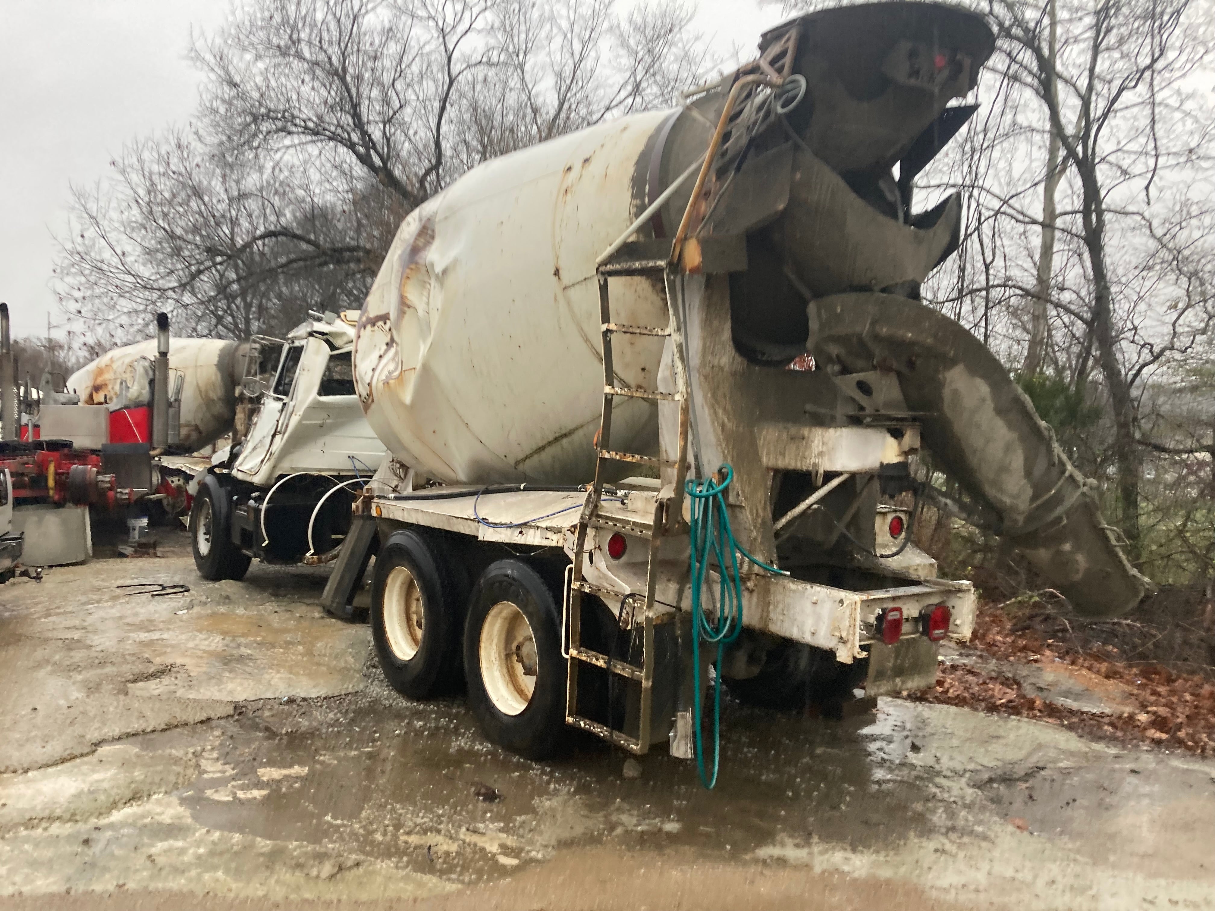 Mack Concrete Mixer (2)