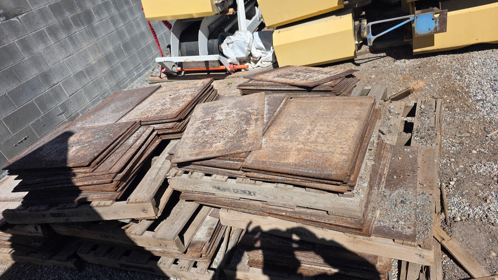 370 (18 1/2 x 26) pallets