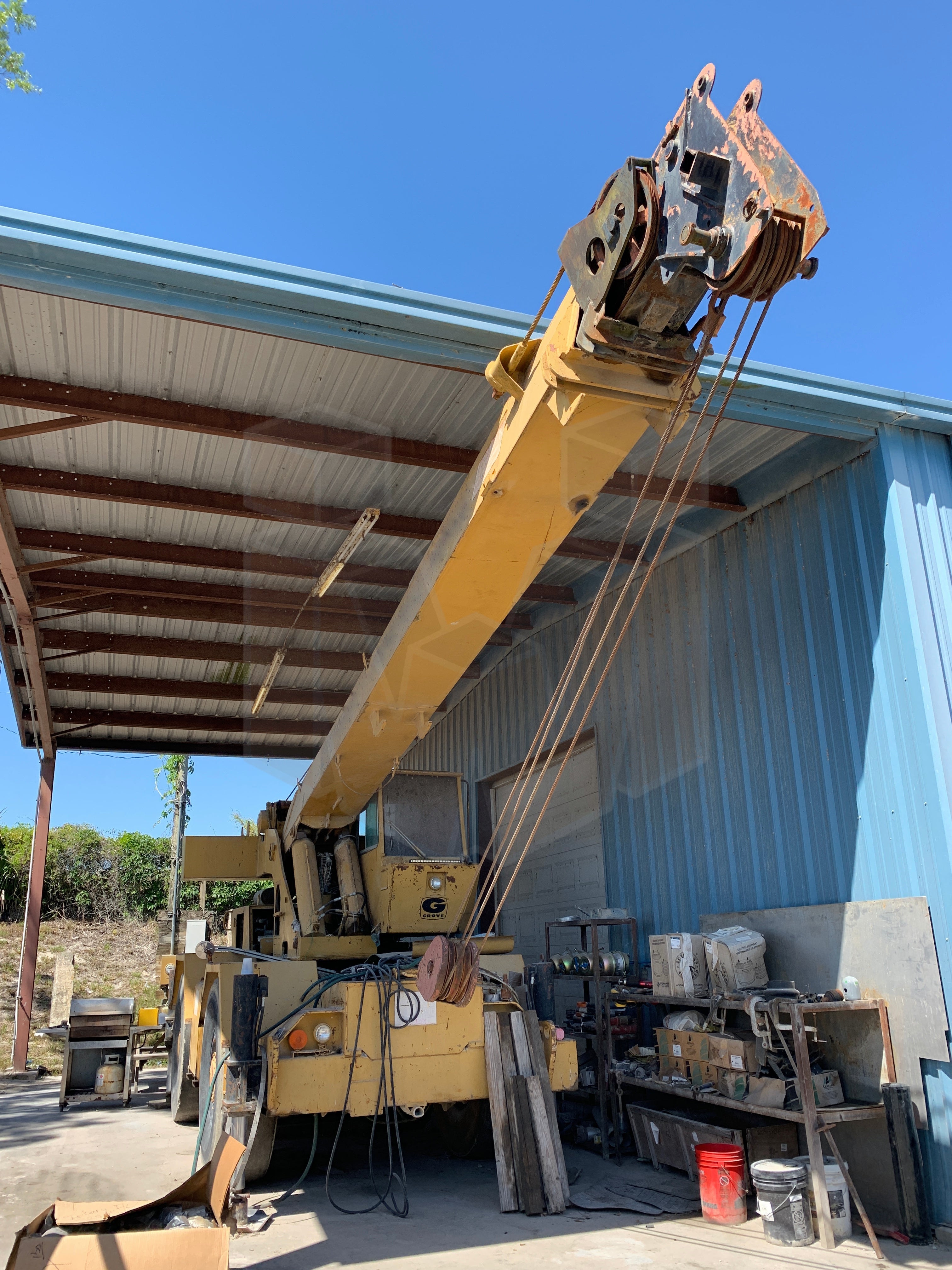 Grove 18 ton crane