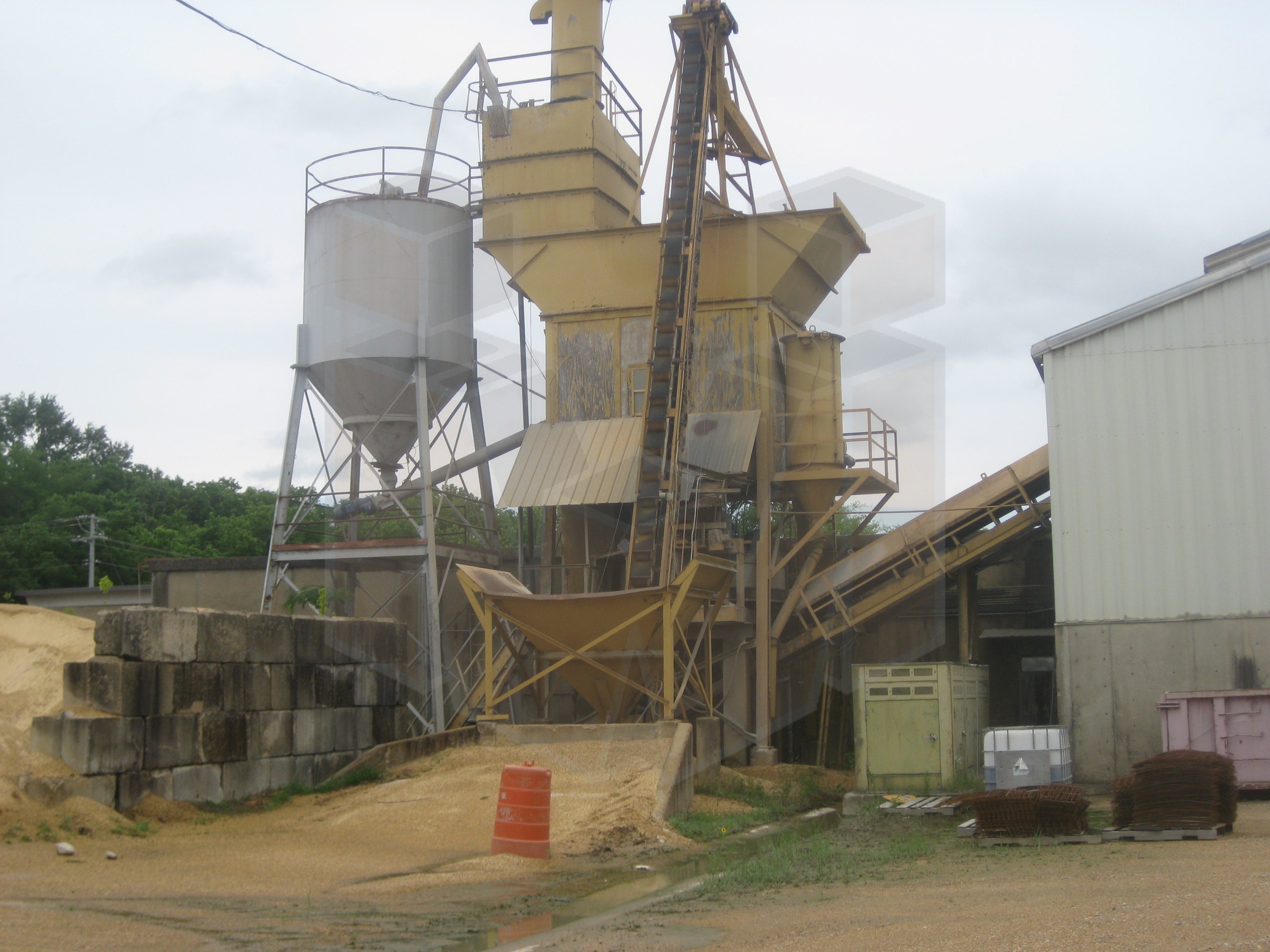 Roto-Mixer 81 cu ft mixer & Batch plant