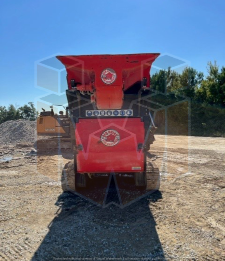 Red Rhino 7000 jaw crusher