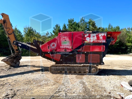 Red Rhino 7000 jaw crusher