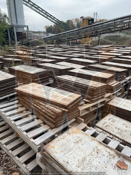 5,500 (18" x 42" x 3/8") pallets