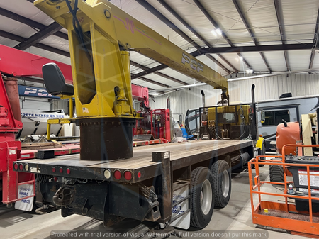 Kenworth T800 boom truck