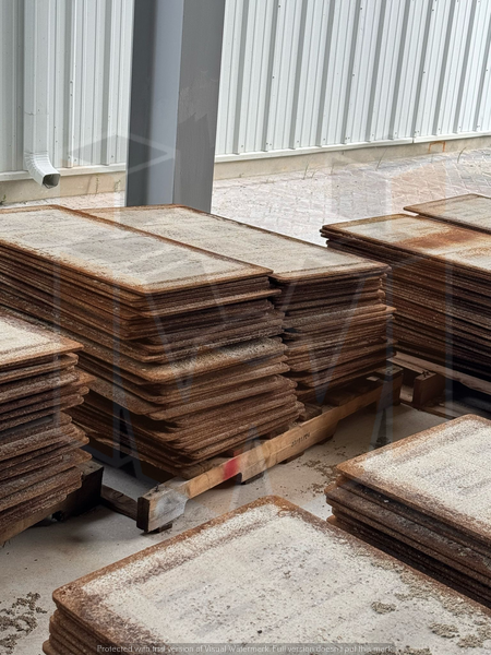 3,000 (18 1/2 x 37) pallets