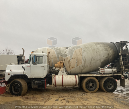 Mack Mixer Trucks (2)