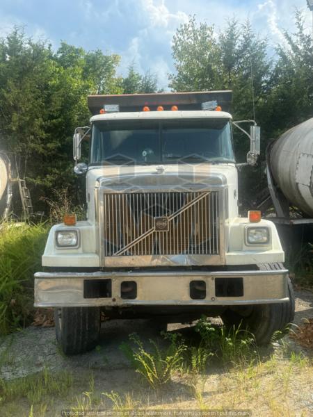 Volvo Tri-axle Dump Truck