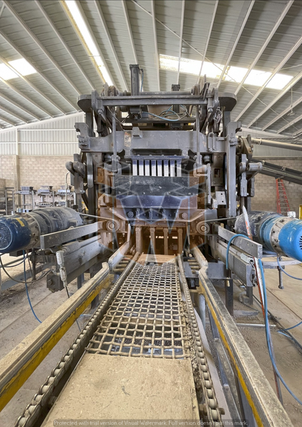 Besser V3-12 block machine
